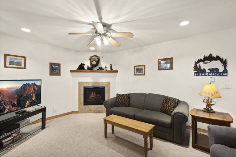 Condo with barbecue | Mountain view — photo 3