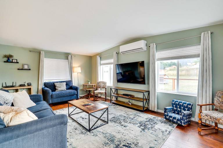 Serene Sequim Retreat w/ Deck: Pets Welcome! — photo 4