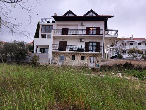 Apartment with barbeque & terrace in Biograd na Moru
