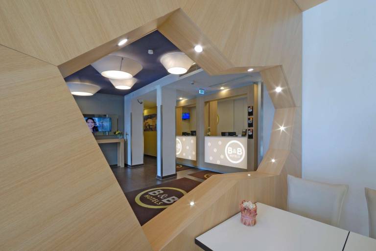 B&B HOTEL Frankfurt City-Ost — photo 4