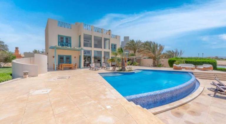 Villa with pool | Next to the beach | Pet-friendly — photo 3