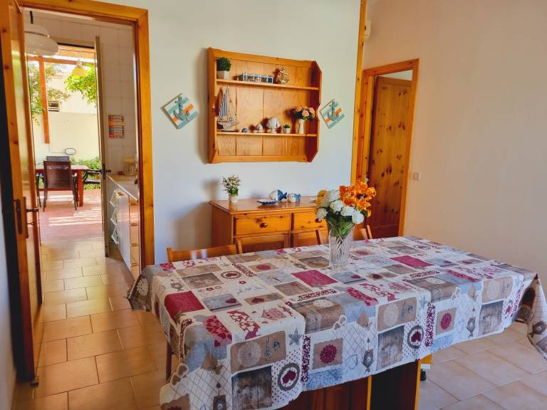 Villa with garden | Garden view — photo 5