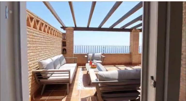 Holiday apartment with jacuzzi & pool | Close to the beach | Pets allowed in Almunecar
