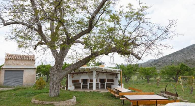 House with yard & barbeque in Murcia