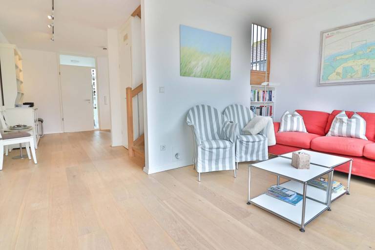 Orange Hygge Haus — photo 2