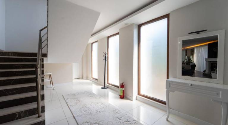200 m&sup2; Villa