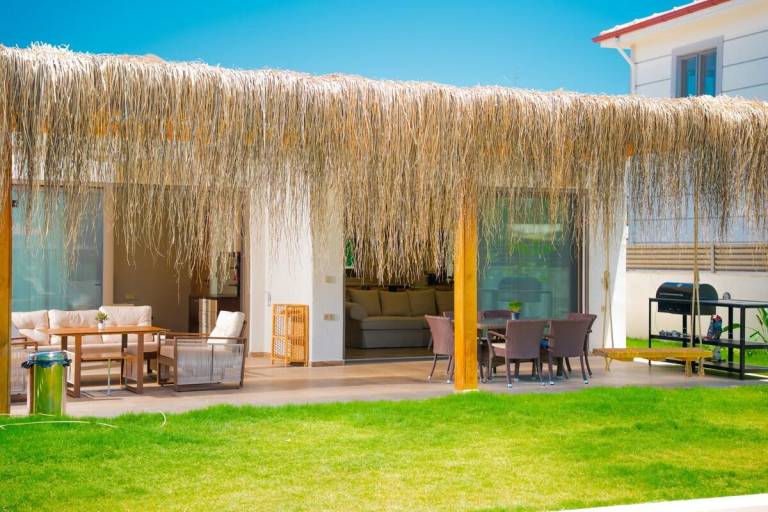 House with grill, pool & garden | Water view | Good for workation — photo 4