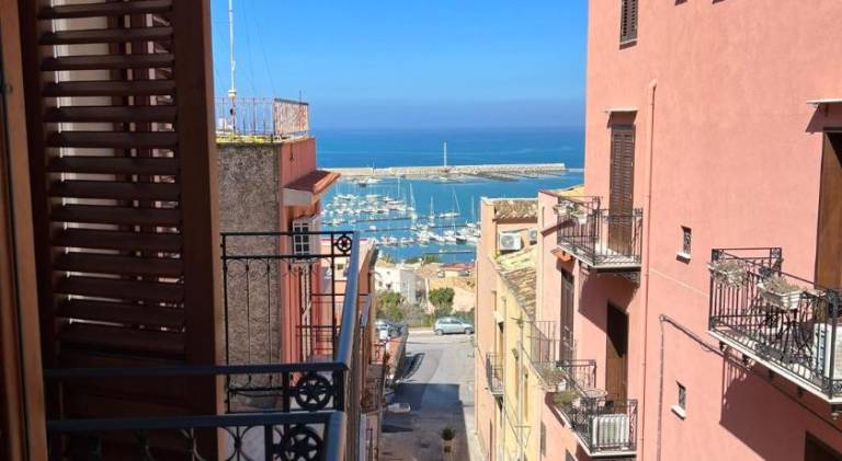 Lovely rental apartment | Next to the beach | Perfect for remote work | Dogs allowed in Castellammare del Golfo