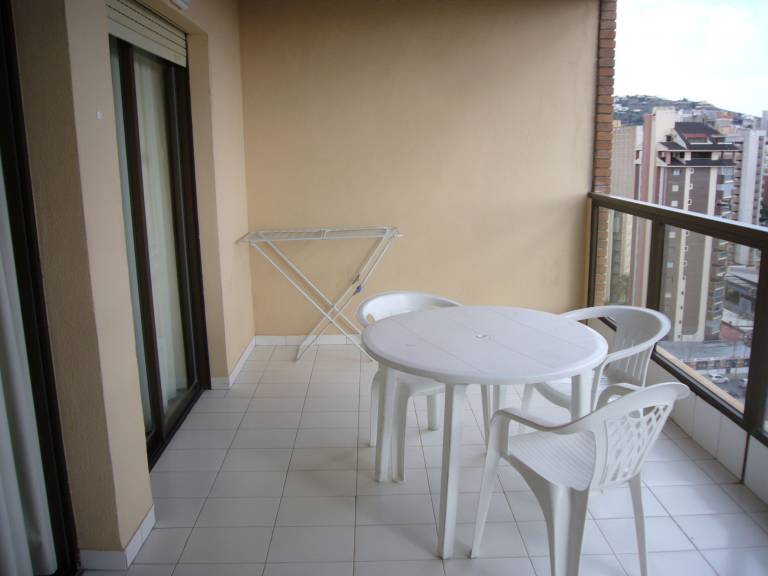 Holiday apartment with pool, patio & garden | City view — photo 4