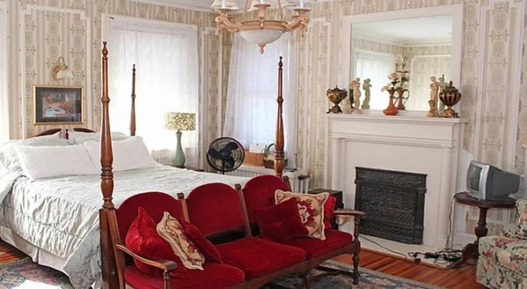 PORT CITY GUEST HOUSE - BED AND BREAKFAST — photo 3
