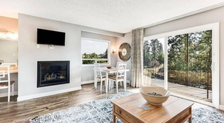 Vacation home with pool in Bend, OR