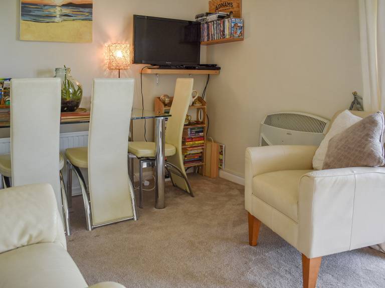 Child-friendly cottage | River view | Beach nearby | Pets allowed — photo 4