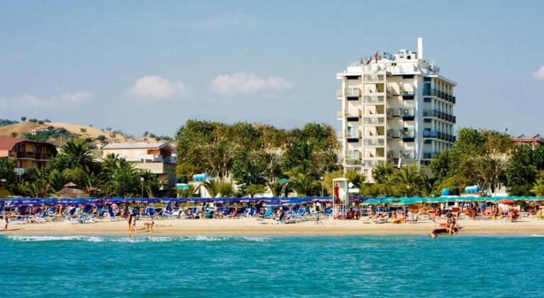 Hotel Excelsior in Alba Adriatica