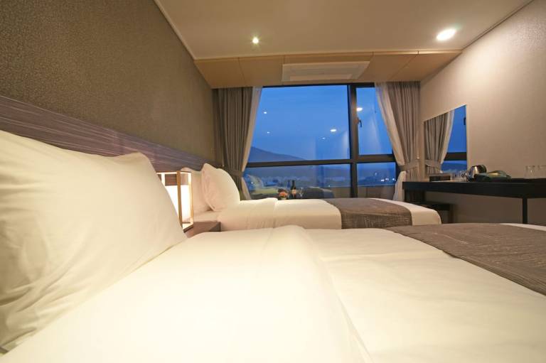 I Jin Hotel