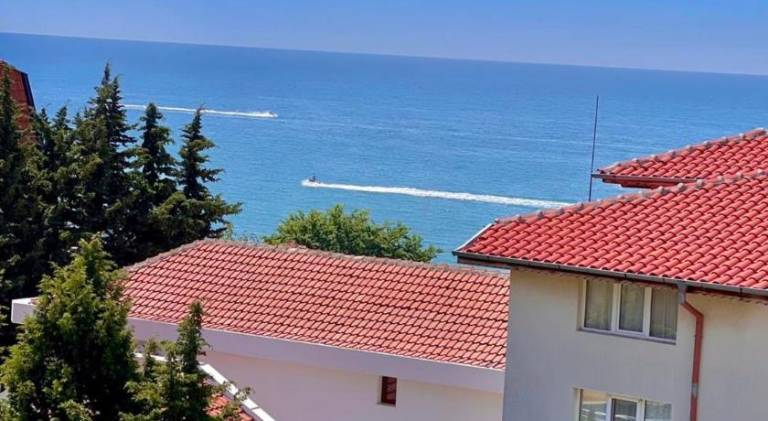 Holiday apartment with pool in Sveti Vlas