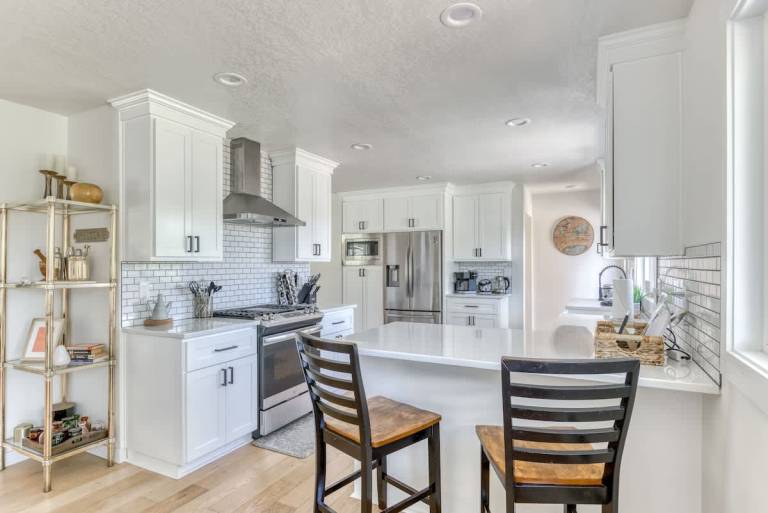 Child-friendly charming vacation home with garden, barbecue & jacuzzi | Perfect for remote work | Dogs allowed — photo 3