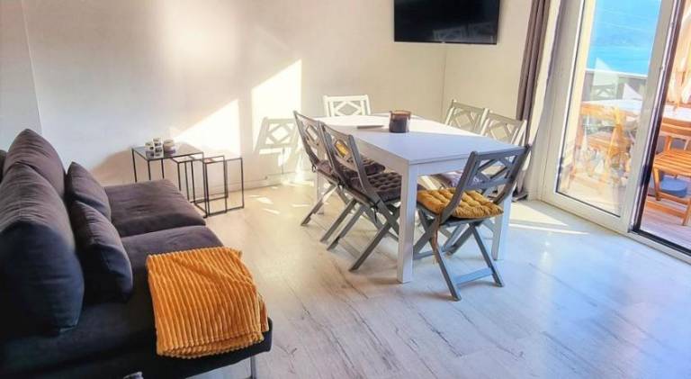Holiday apartment with 2 rooms for 4 persons in Gravedona
