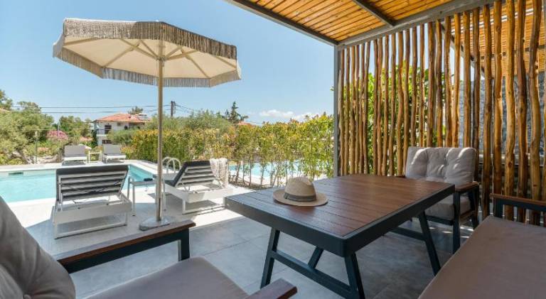 Dionisos Luxury Villas — photo 2