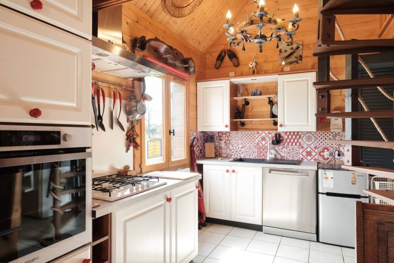 Family-oriented vacation home with patio, barbecue & garden | Pet-friendly — photo 3