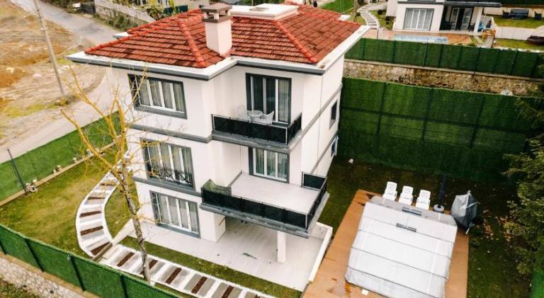 Villa with private pool, BBQ & terrace | Pet-friendly in Sapanca