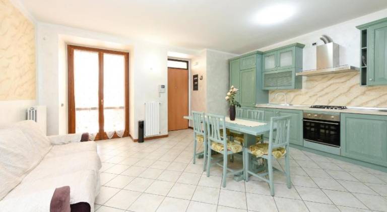 Holiday apartment with 2 rooms for 4 persons in Manerba del Garda