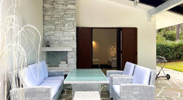 Fully equipped pleasant house with pool, garden & patio | Pets allowed — photo 3