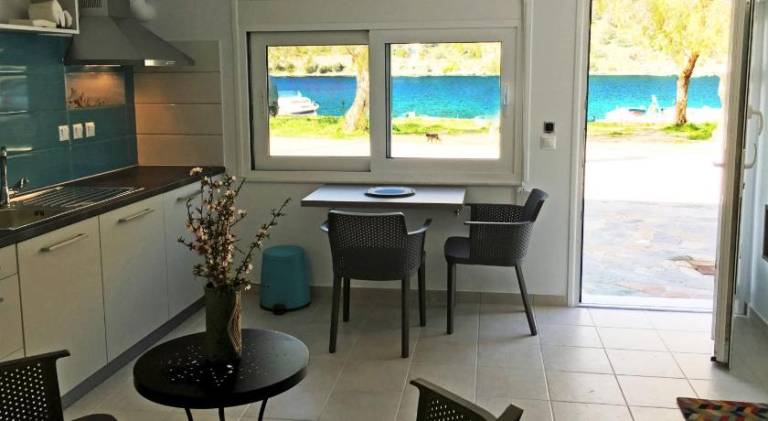 Wonderful holiday apartment with patio | Pet-friendly in Kymi-Aliveri