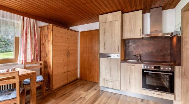 Charming holiday apartment with garden & patio | Dogs allowed — photo 2