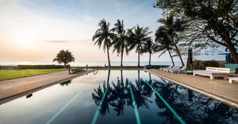 Chonchalet beach front villa in Phetchaburi