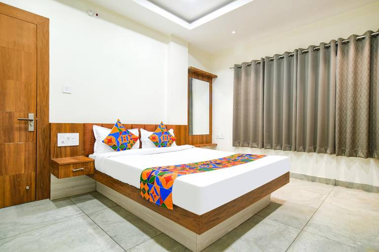 FabHotel Shree Nakoda Paradise