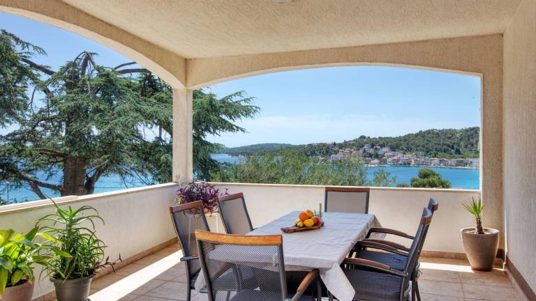 Apartman Tisno