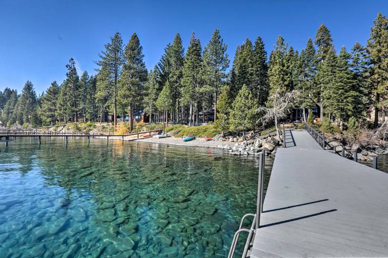 Carnelian Bay Home w/ Hot Tub Near Tahoe Skiing — photo 2