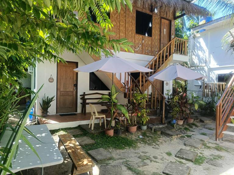 LATAGAW RESIDENTIAL HOMESTAY (Private Room only) in General Luna