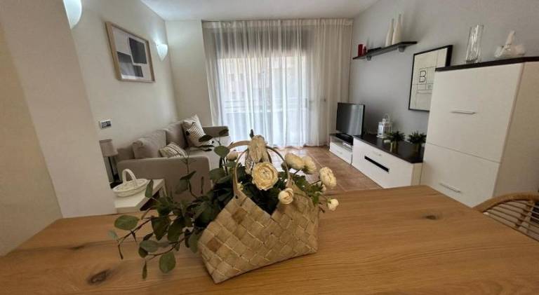 Apartment with private pool, yard & patio in Cambrils