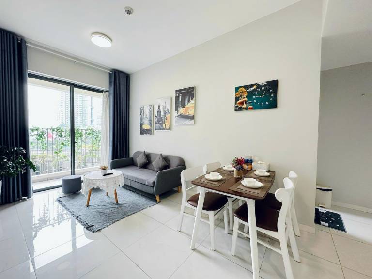 HHomes - 2 Bedroom with Pool GYM at Masteri An Phu in Ho Chi Minh City