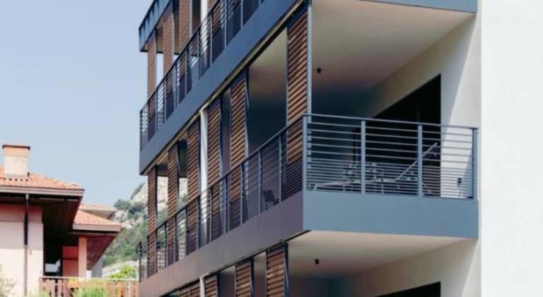 Family-oriented wonderful apartment with patio, yard & pool | Pets allowed in Tenno