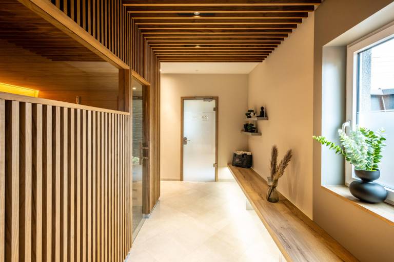 Family-friendly aparthotel with sauna & patio | Dogs allowed — photo 2
