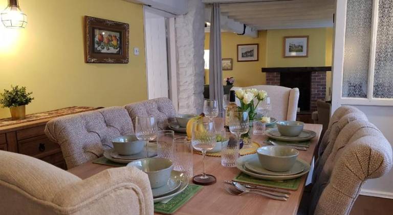 Cruck Cottage — photo 2