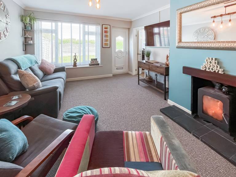 Cottage with garden & jacuzzi | River view — photo 3