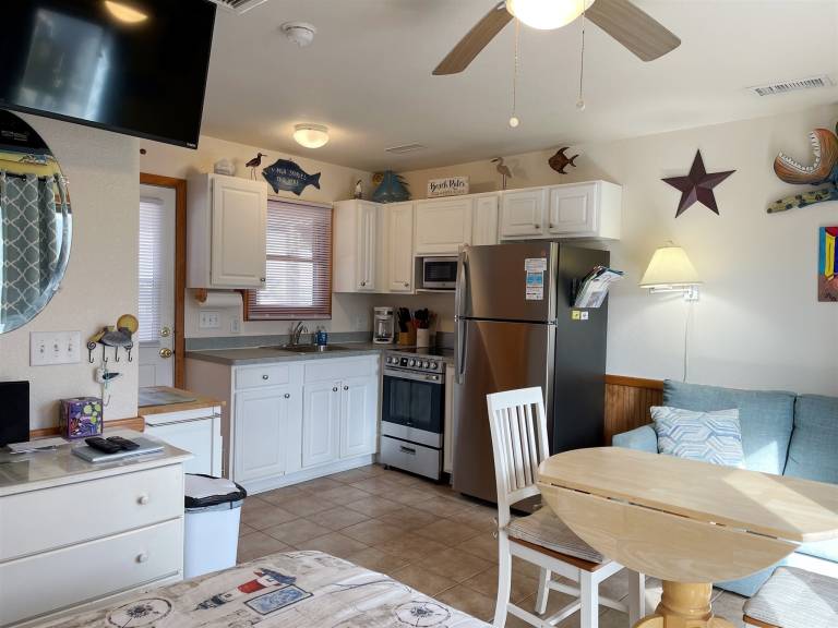 Charming condo | Beach view | Pet-friendly — photo 2