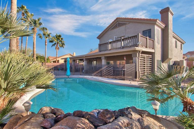 House  Moonridge Estates Mountainside
