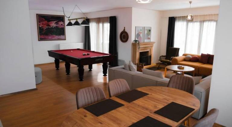 Villa with private pool, BBQ & terrace | Pet-friendly — photo 4