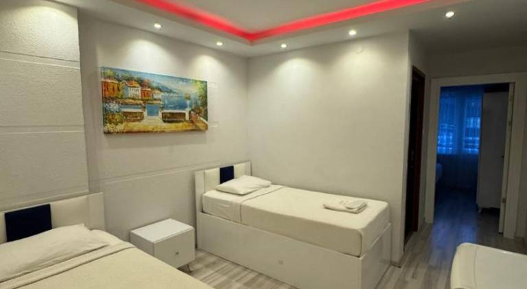 Serviced apartment with 2 rooms for 4 persons — photo 2