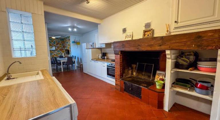 House with grill & patio — photo 5