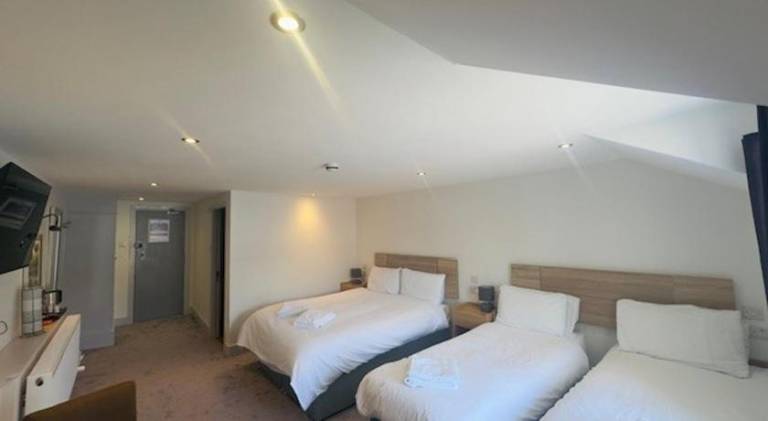 The White Lion Hotel — photo 2