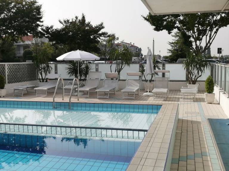 Wonderful rental apartment with pool & patio | Close to the beach | Pets are welcome in Jesolo