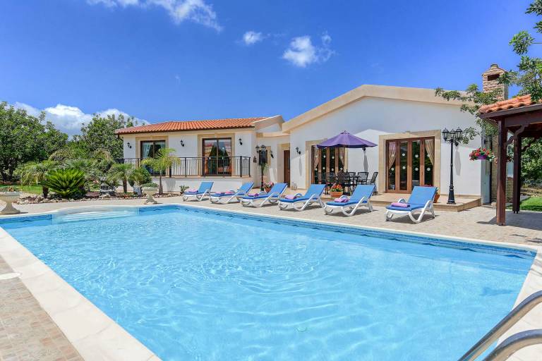 Villa  Neo Chorio
