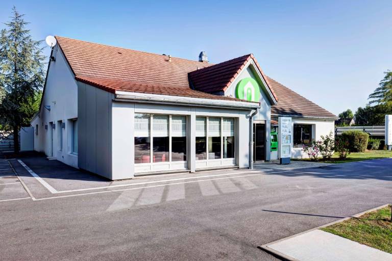 Campanile Evry Ouest Corbeil Essonnes Hotel in Lisses