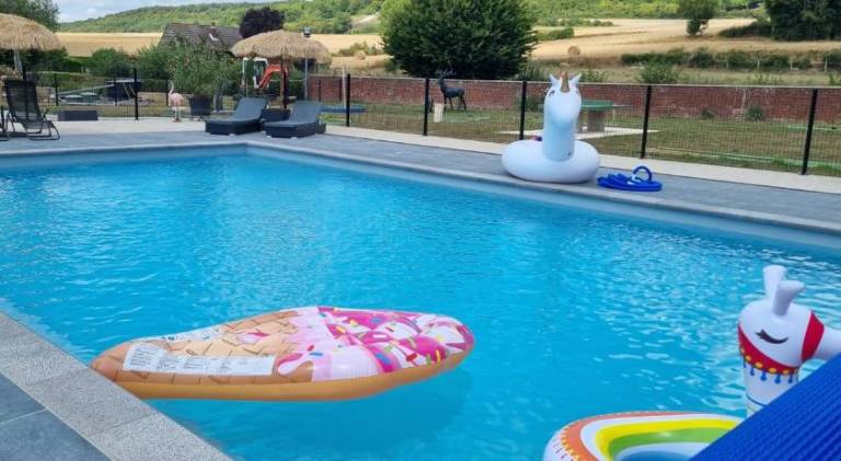 Vacation home with pool | Dogs allowed — photo 3