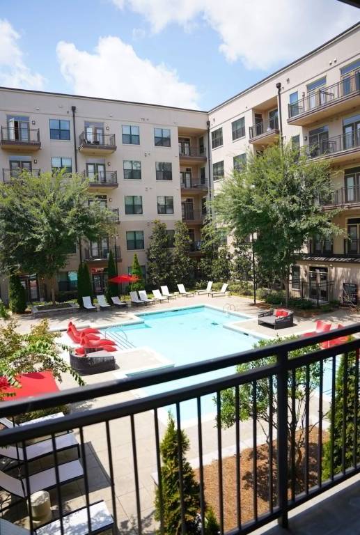 Luxury Midtown Oasis Rooftop & Pool